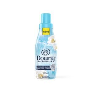 Suavizante concentrado Downy brisa suave en botella 500 cc.