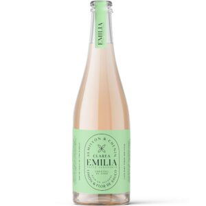 Aperitivo cocktail con alcohol clarea Emilia en botella 750 cc.